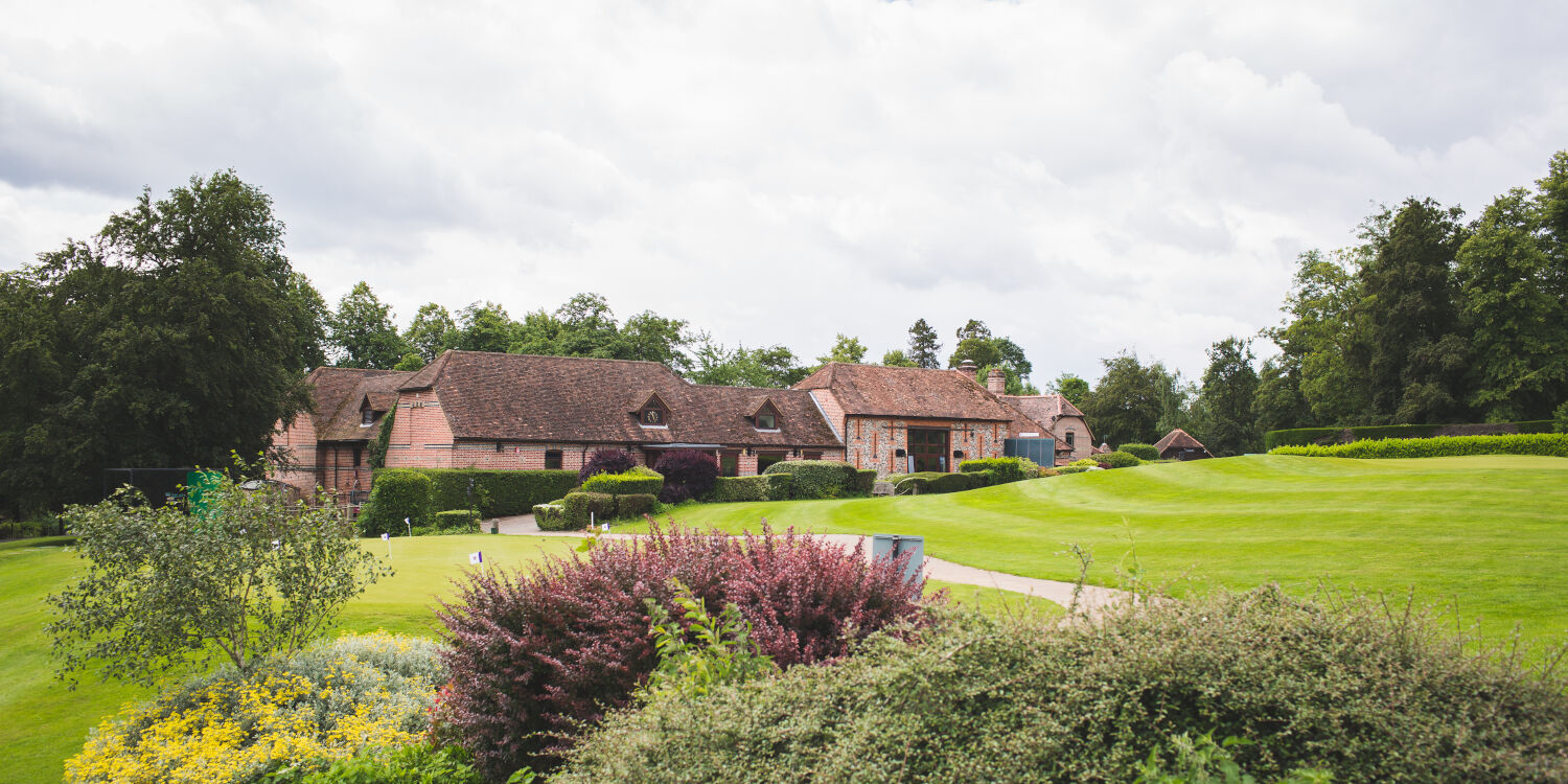 A glittering black tie event at Harleyford Golf Club